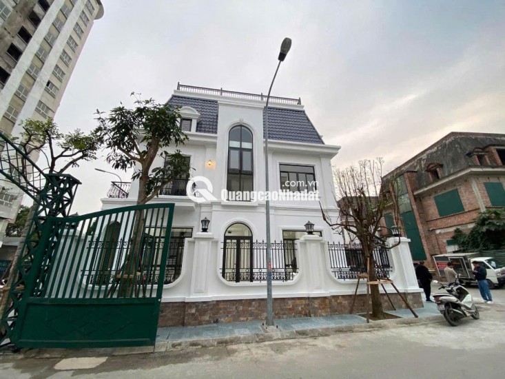 Bán nhà mặt phố Sa Đôi Đại Mỗ Nam Từ Liêm lô góc 3 mặt thoáng diện tích 210m2x 4 tầng MT 15m2 giá 63.9 tỷ